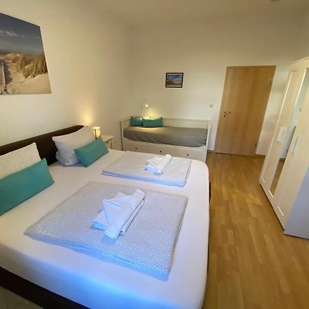 Zur Schleuse - Ferienwohnung Bis 6 Personen Mit Gem Garten Rostock Exteriér fotografie