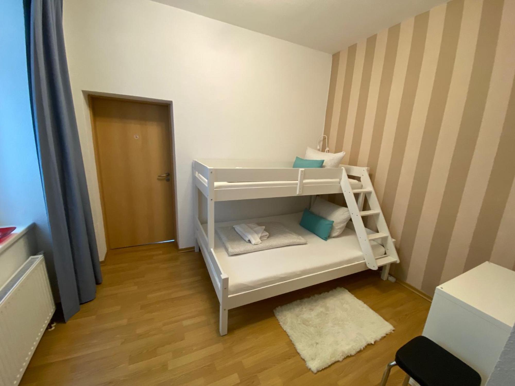 Zur Schleuse - Ferienwohnung Bis 6 Personen Mit Gem Garten Rostock Exteriér fotografie