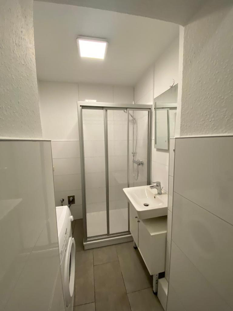 Zur Schleuse - Ferienwohnung Bis 6 Personen Mit Gem Garten Rostock Exteriér fotografie