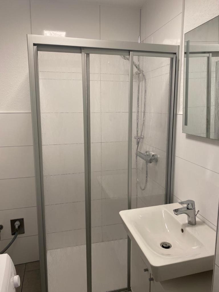 Zur Schleuse - Ferienwohnung Bis 6 Personen Mit Gem Garten Rostock Exteriér fotografie